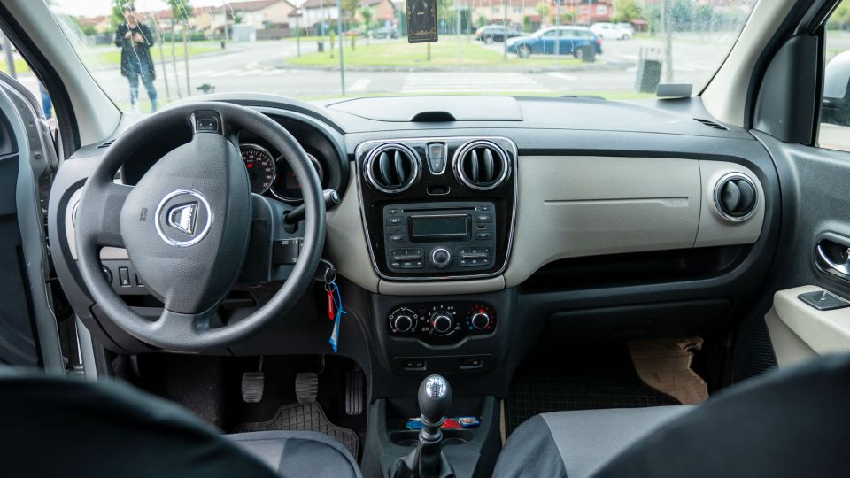 Inchirieri AUTO Oradea